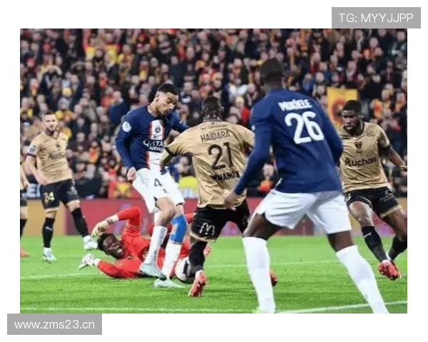 里昂比赛节奏近期表现稳健,攻防转换效率持续提升