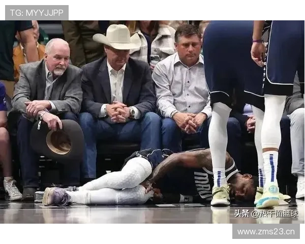 欧文利用挡拆制造投篮空间，提升三分命中率显著拉开防守差距